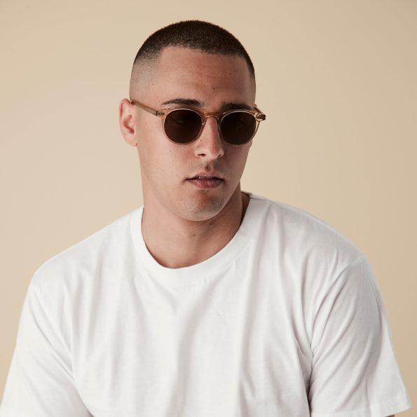 ALEX-BUCKLERCHAMPAGNEWITHGREENLENS2