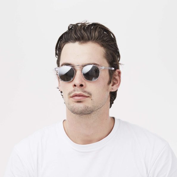 Buckler_Silver_Gradient_Mirror_Clip_with_Crystal_Green_Lens_Front